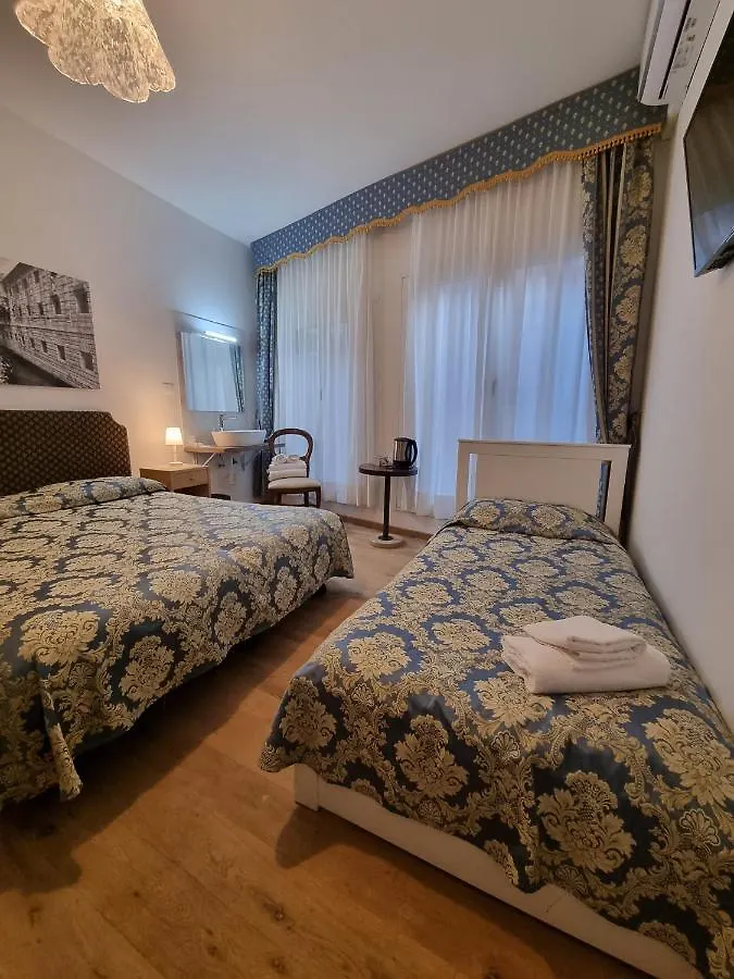 ונציה Albergo Casa Peron 0*,