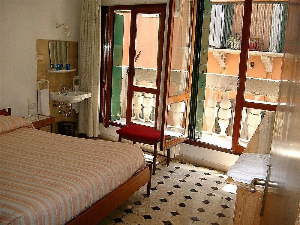 ונציה Albergo Casa Peron מלון