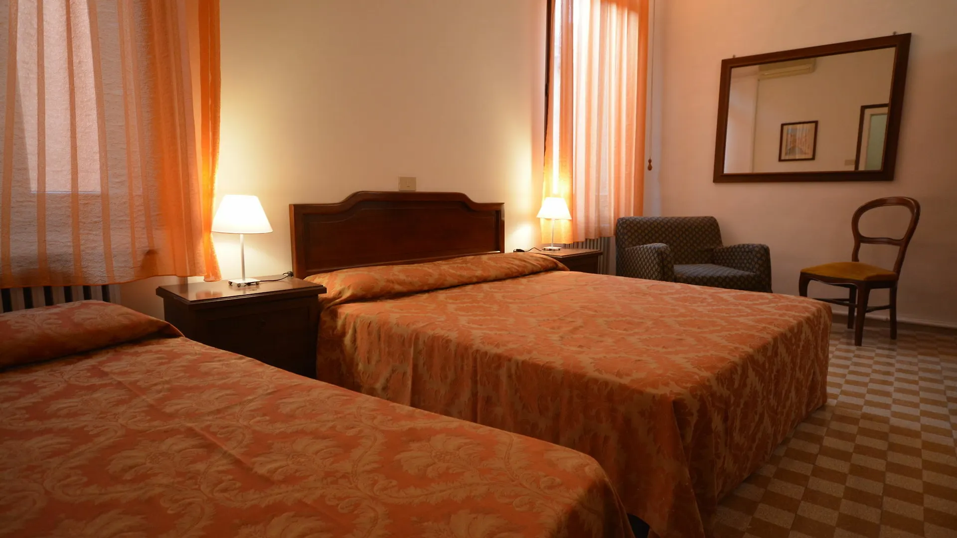 מלון ונציה Albergo Casa Peron