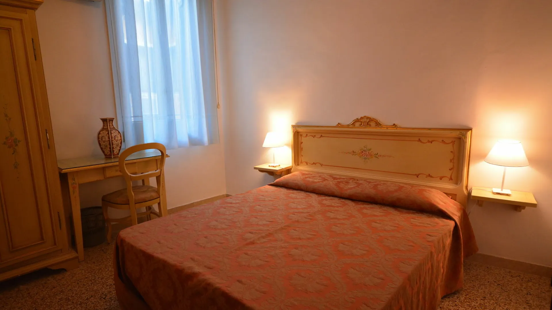 ונציה Albergo Casa Peron 0*,  איטליה