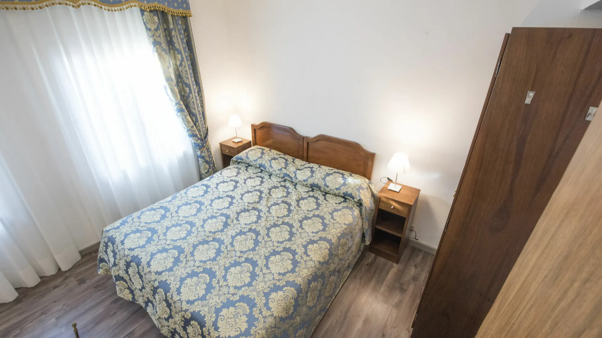 מלון ונציה Albergo Casa Peron