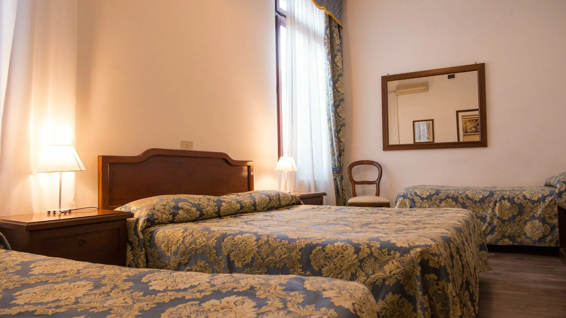 ונציה Albergo Casa Peron 0*,  איטליה