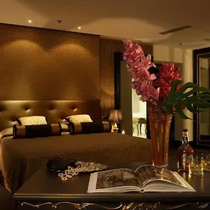 https://aqua-palace.hotelinveneto.com
